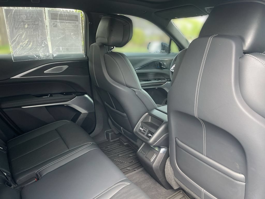 Certified 2024 Cadillac Lyriq Sport AWD/4WD image 40