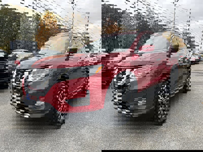 Used 2017 Nissan Rogue SL w/ SL Premium Package image 1