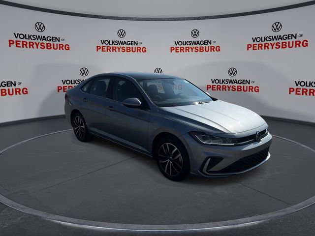 New 2026 Volkswagen Jetta SE image 2