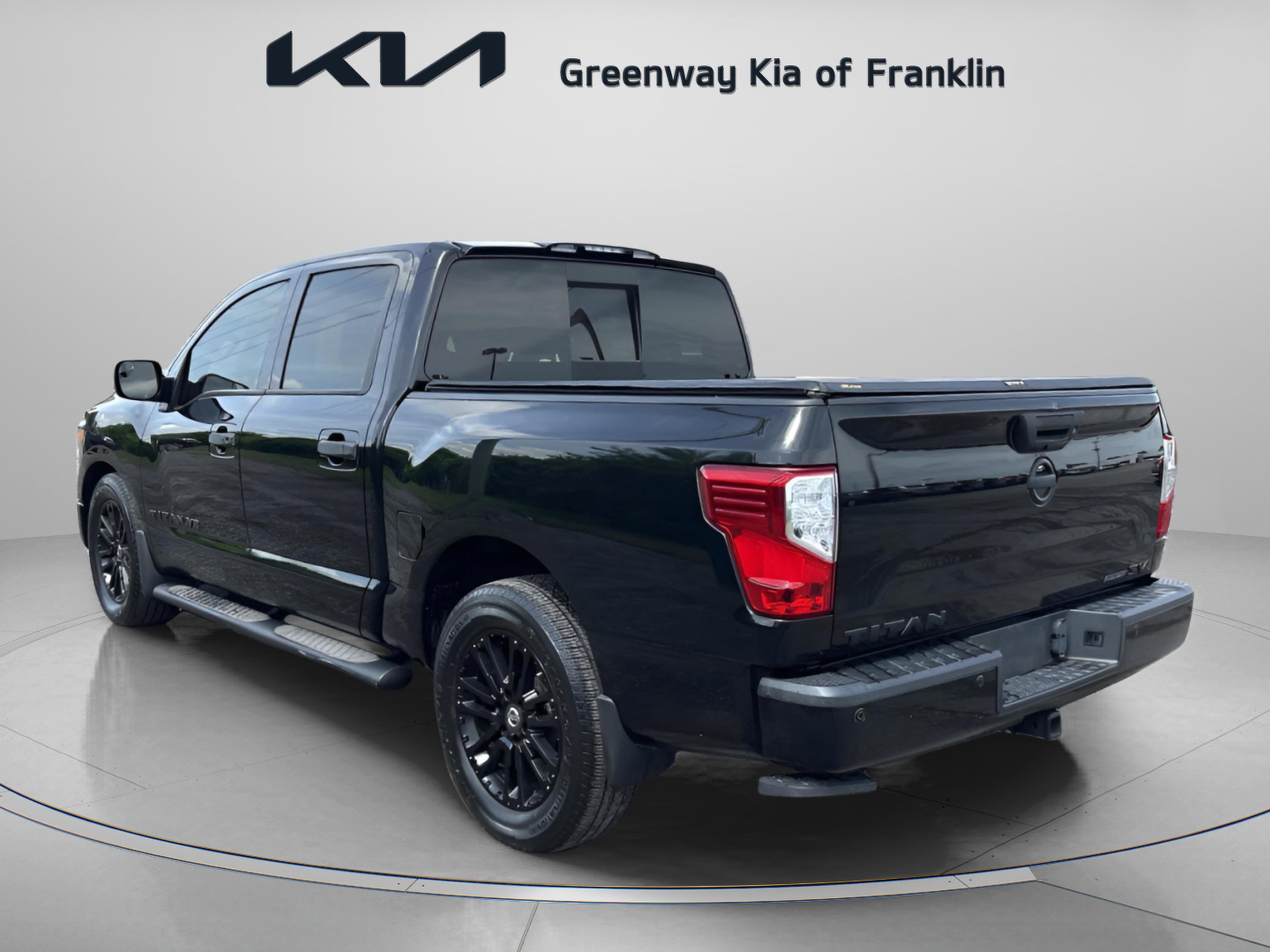 Used 2019 Nissan Titan SV w/ SV Convenience Package RWD image 6
