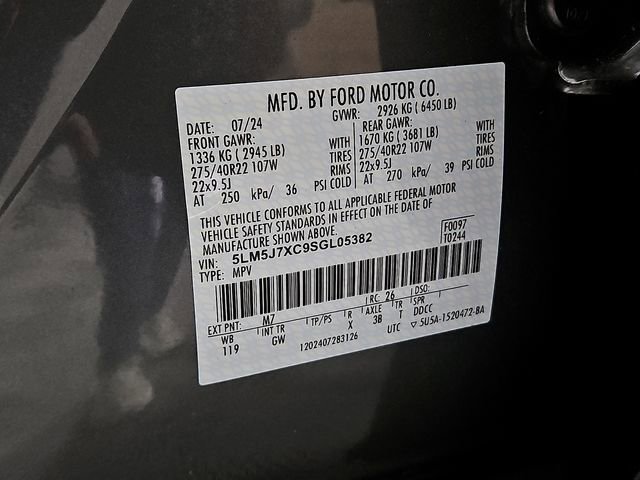 Used 2025 Lincoln Aviator Reserve w/ Equipment Group 201A AWD/4WD image 30