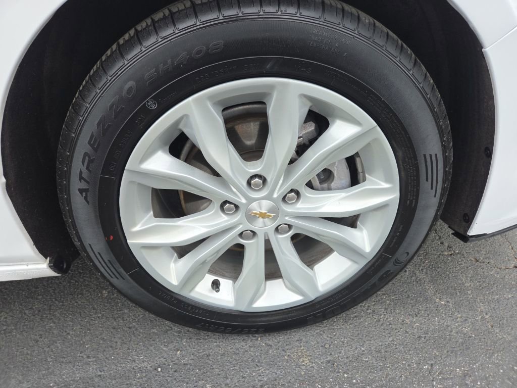 Used 2024 Chevrolet Malibu LT FWD image 4