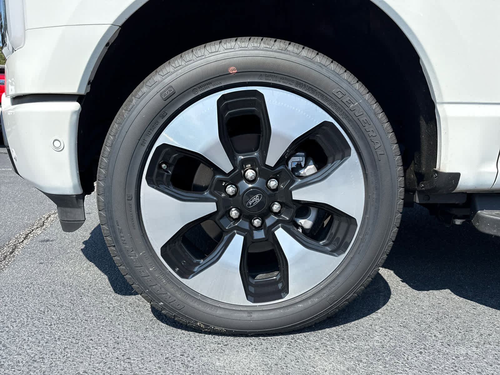 New 2023 Ford F150 Lightning Platinum image 42