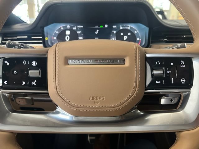 Certified 2025 Land Rover Range Rover SE AWD/4WD image 15