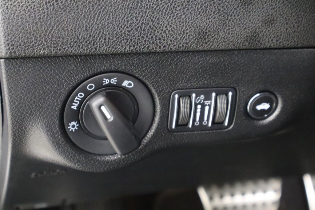 Used 2023 Dodge Charger SXT RWD image 22