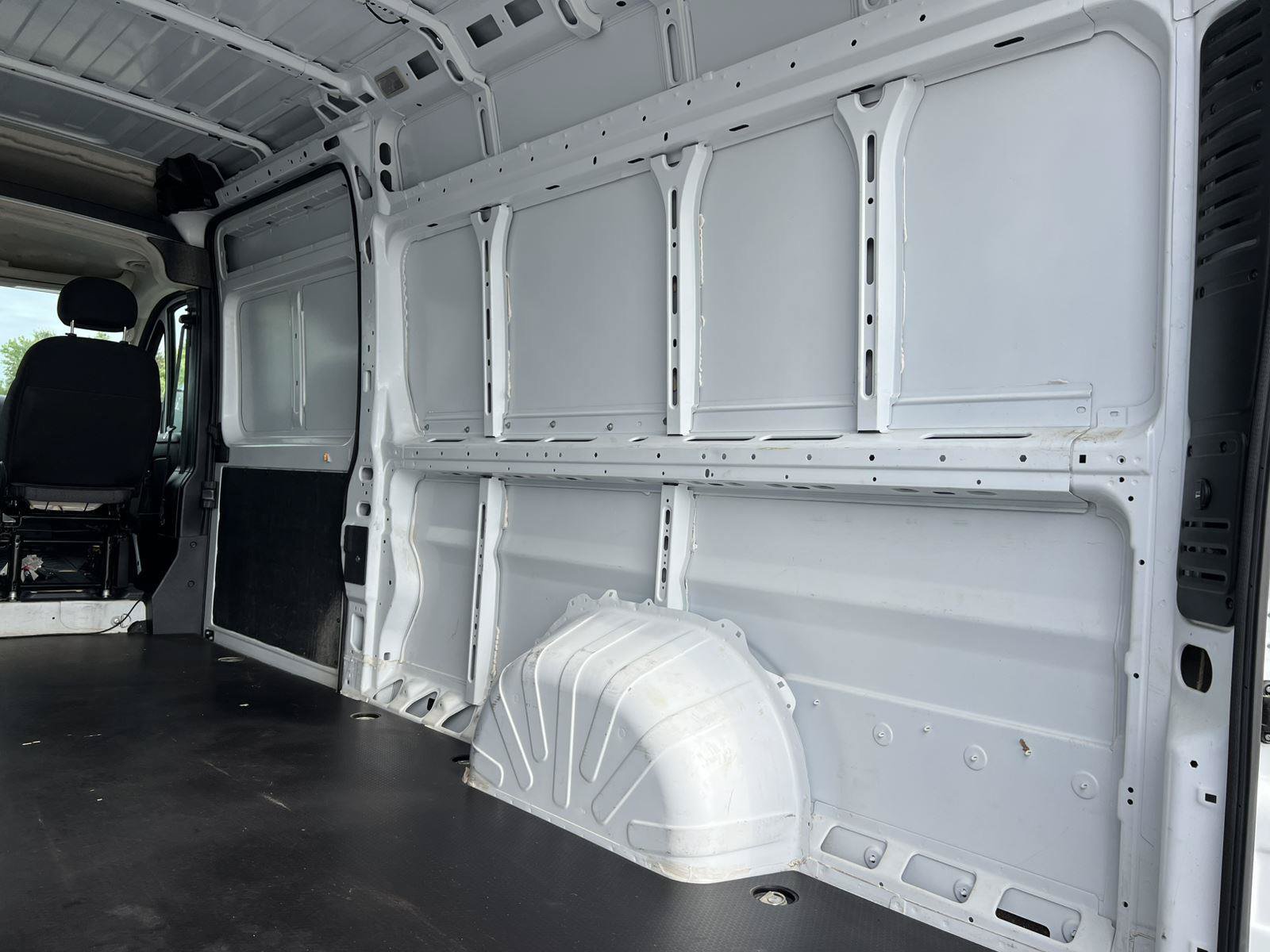 Used 2025 RAM ProMaster 3500 w/ Power Group FWD image 11