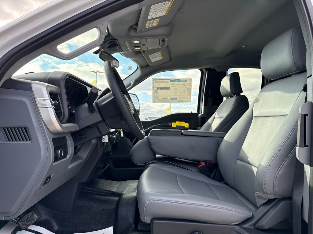 New 2026 Ford F450 XL w/ XL Chrome Package image 25
