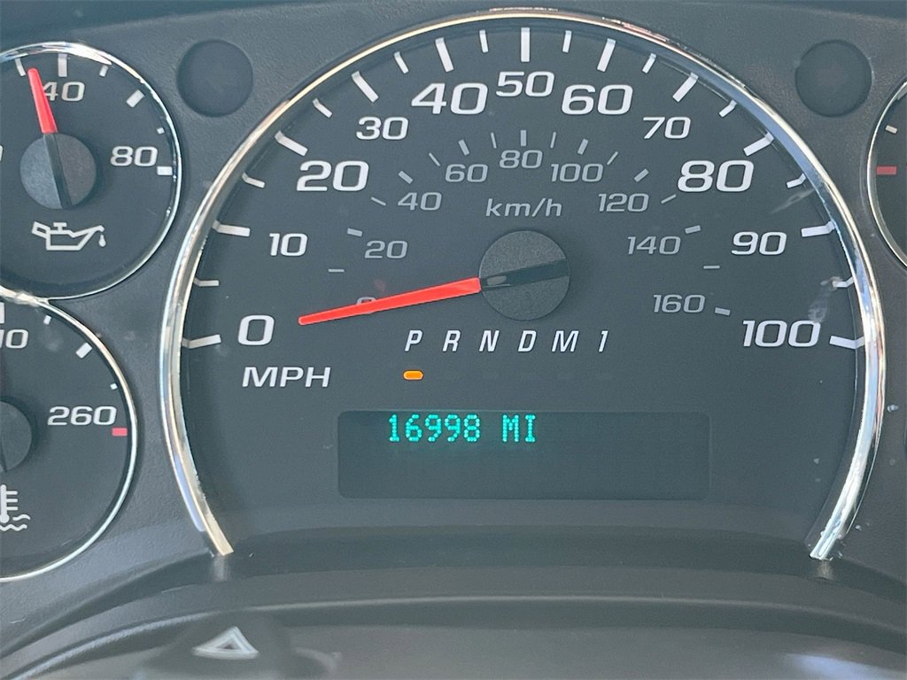 Used 2017 Chevrolet Express 3500 Work Van image 12