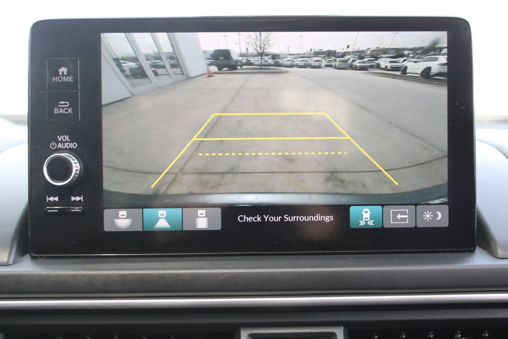 Used 2023 Honda Pilot Touring image 18