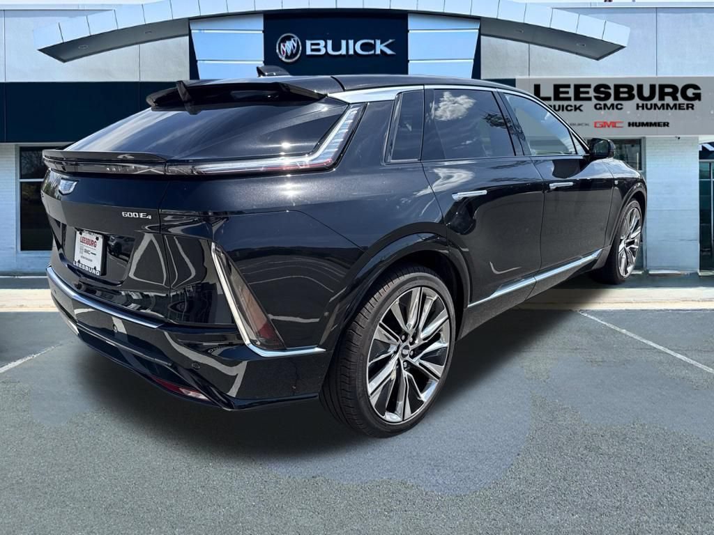 Used 2026 Cadillac Lyriq Signature Luxury w/ Nappa Leather Package AWD/4WD image 6