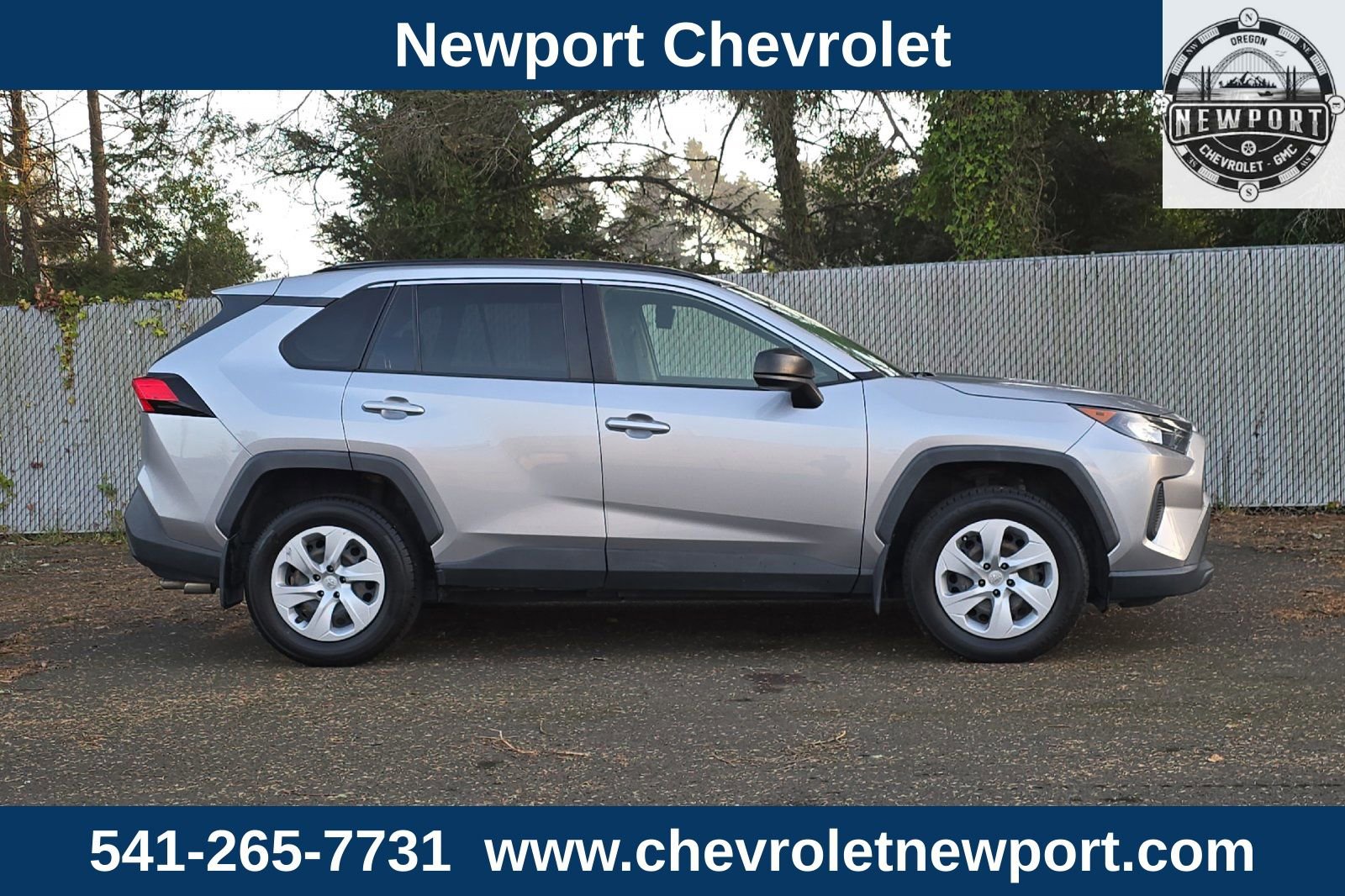 Used 2020 Toyota RAV4 LE image 3