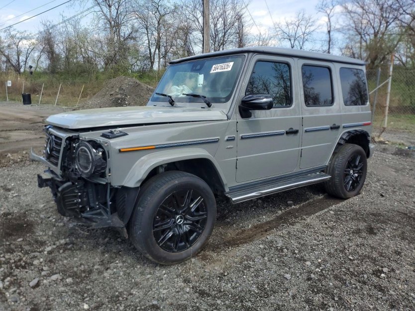 Used 2025 Mercedes-Benz G 580 w/ EQ Technology image 3