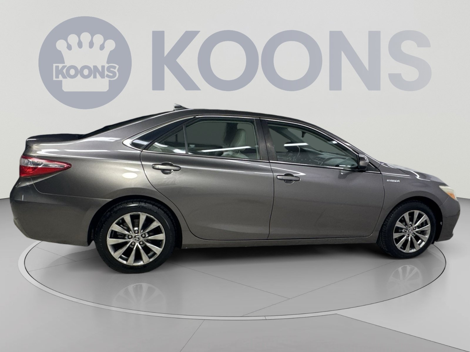 Used 2015 Toyota Camry XLE w/ Moonroof Package FWD image 21
