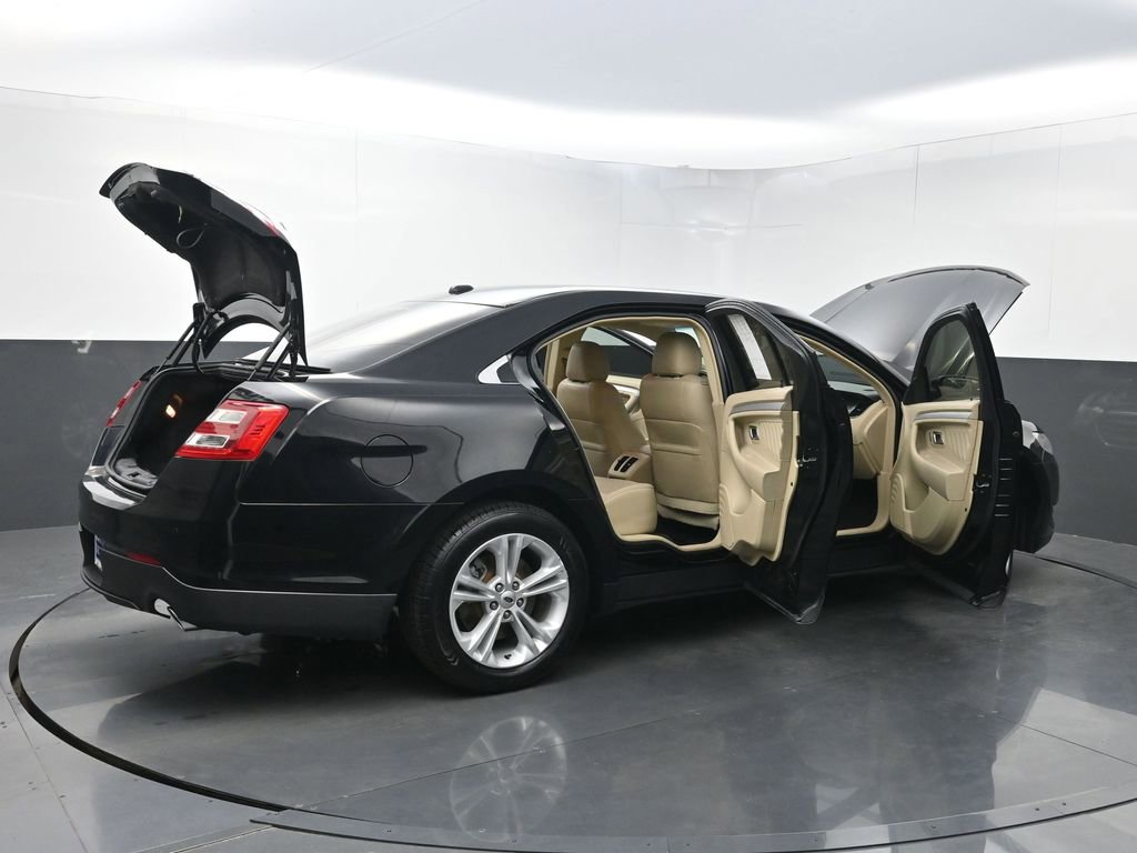 Used 2018 Ford Taurus SEL image 34