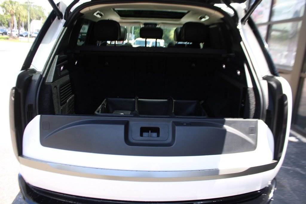 Used 2024 Land Rover Range Rover SE image 29