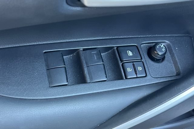 Used 2024 Toyota Corolla SE FWD image 12