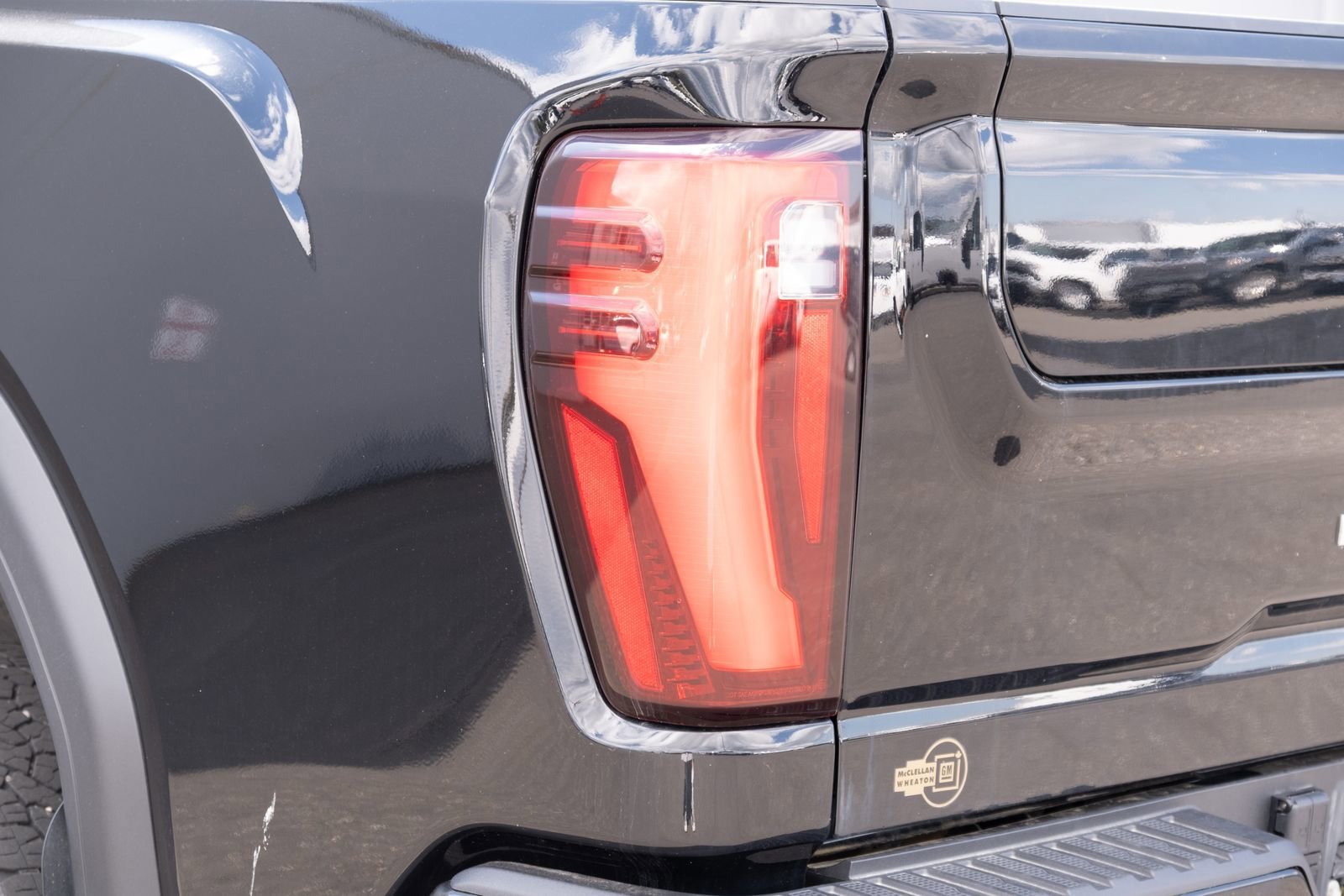 Used 2024 GMC Sierra 3500 Denali Ultimate AWD/4WD image 28