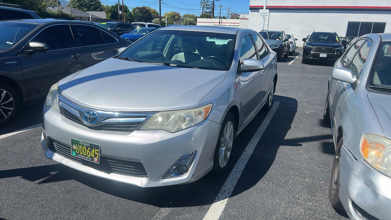 Used 2014 Toyota Camry XLE w/ Leather Package
