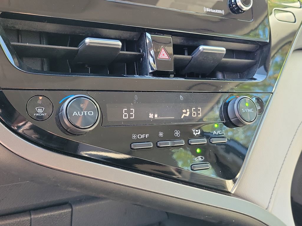 Used 2023 Toyota Camry SE w/ Convenience Package FWD image 30