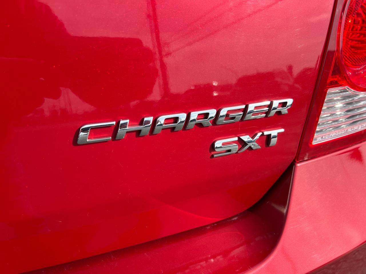 Used 2010 Dodge Charger SXT w/ Leather Interior Group image 5