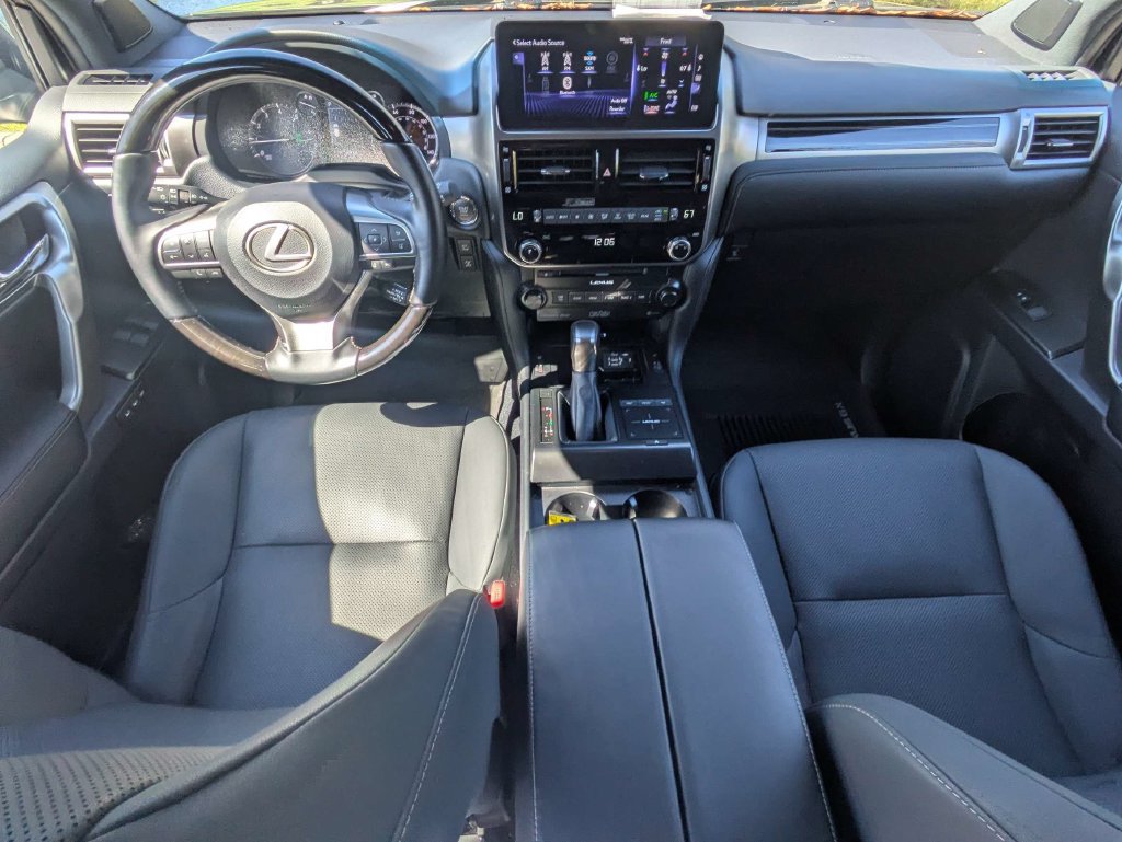 Used 2023 Lexus GX 460 Premium AWD/4WD image 15