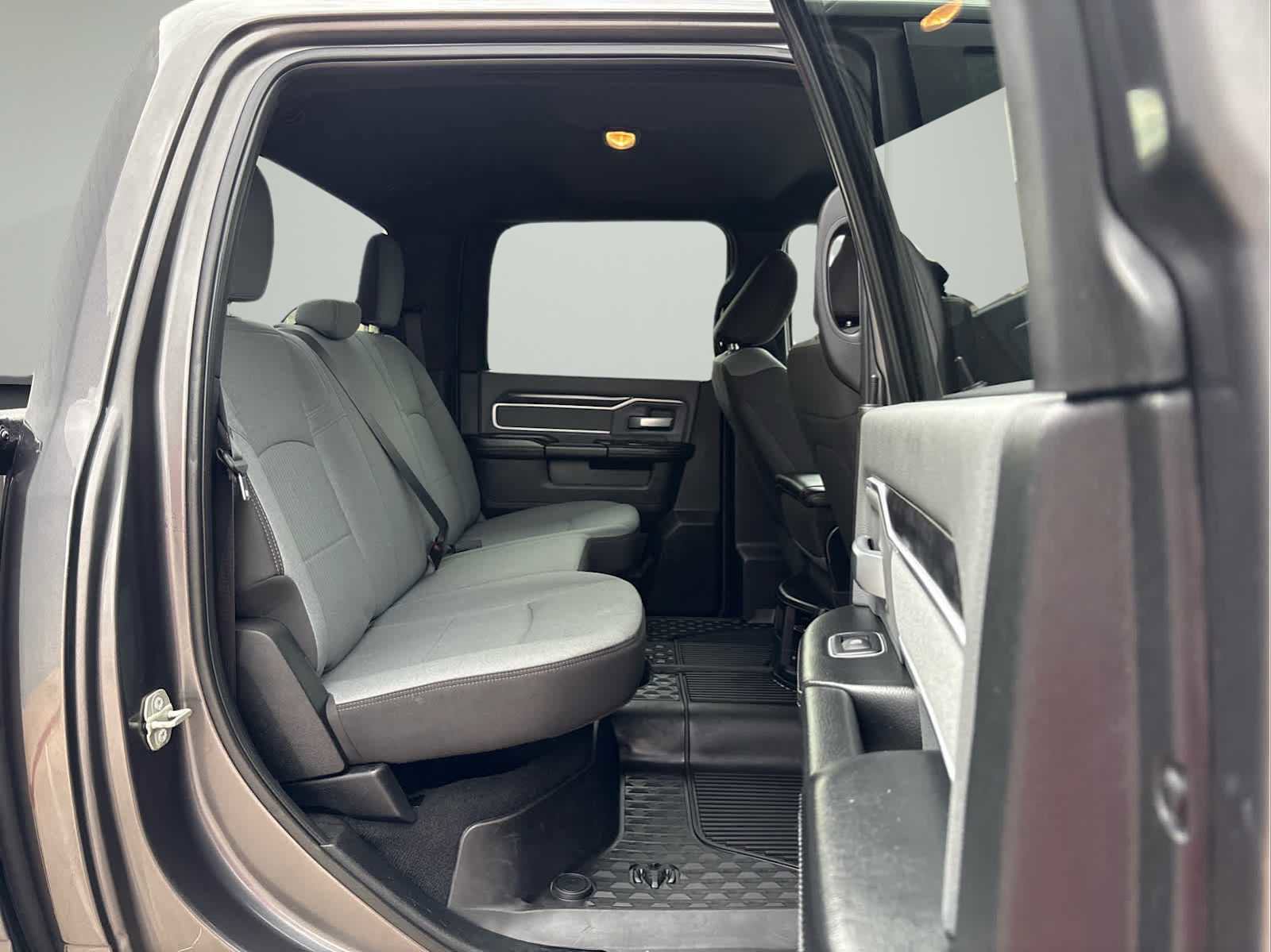 Used 2023 RAM 3500 Big Horn image 15