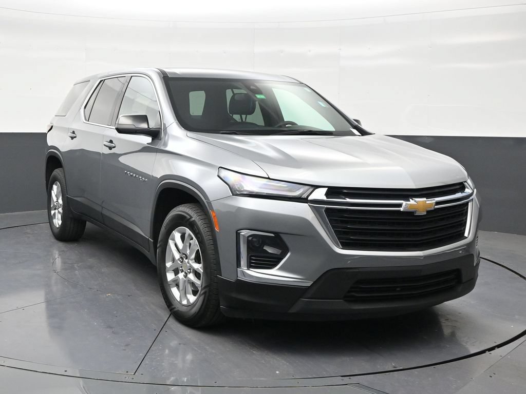 Used 2023 Chevrolet Traverse LS FWD image 7