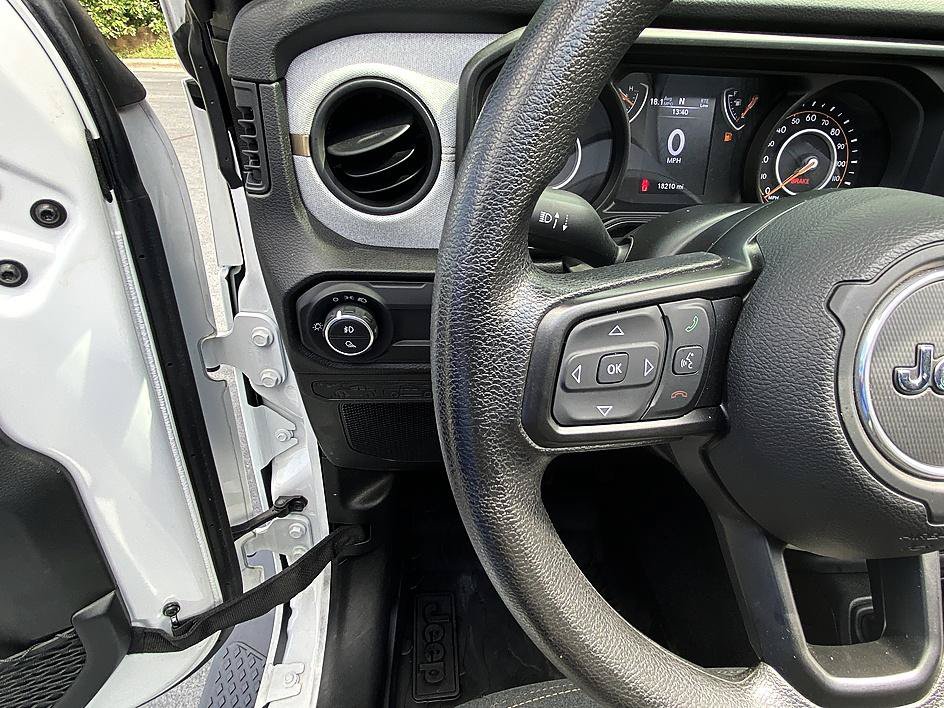 Used 2024 Jeep Gladiator Sport AWD/4WD image 12