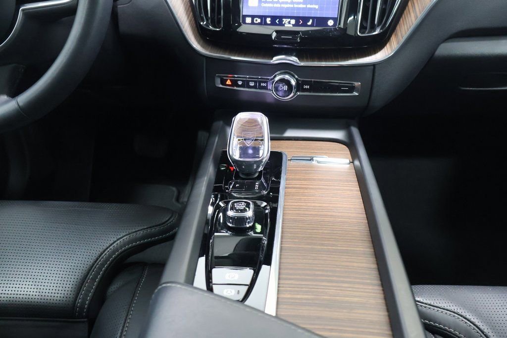 Used 2023 Volvo XC60 B5 Ultimate w/ Climate Package image 20