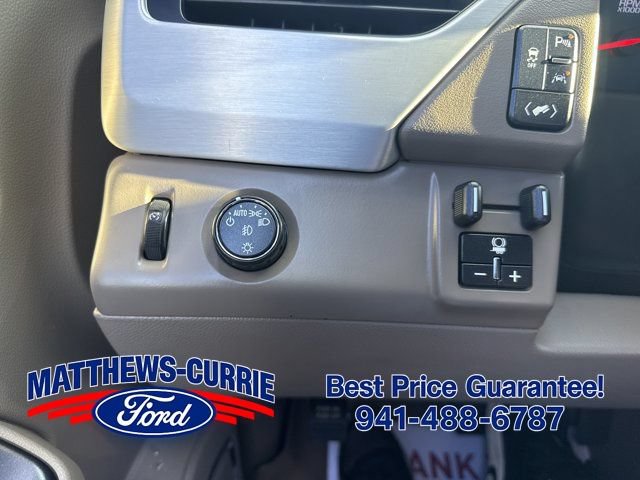 Used 2018 GMC Yukon SLT w/ Premium Edition RWD image 26