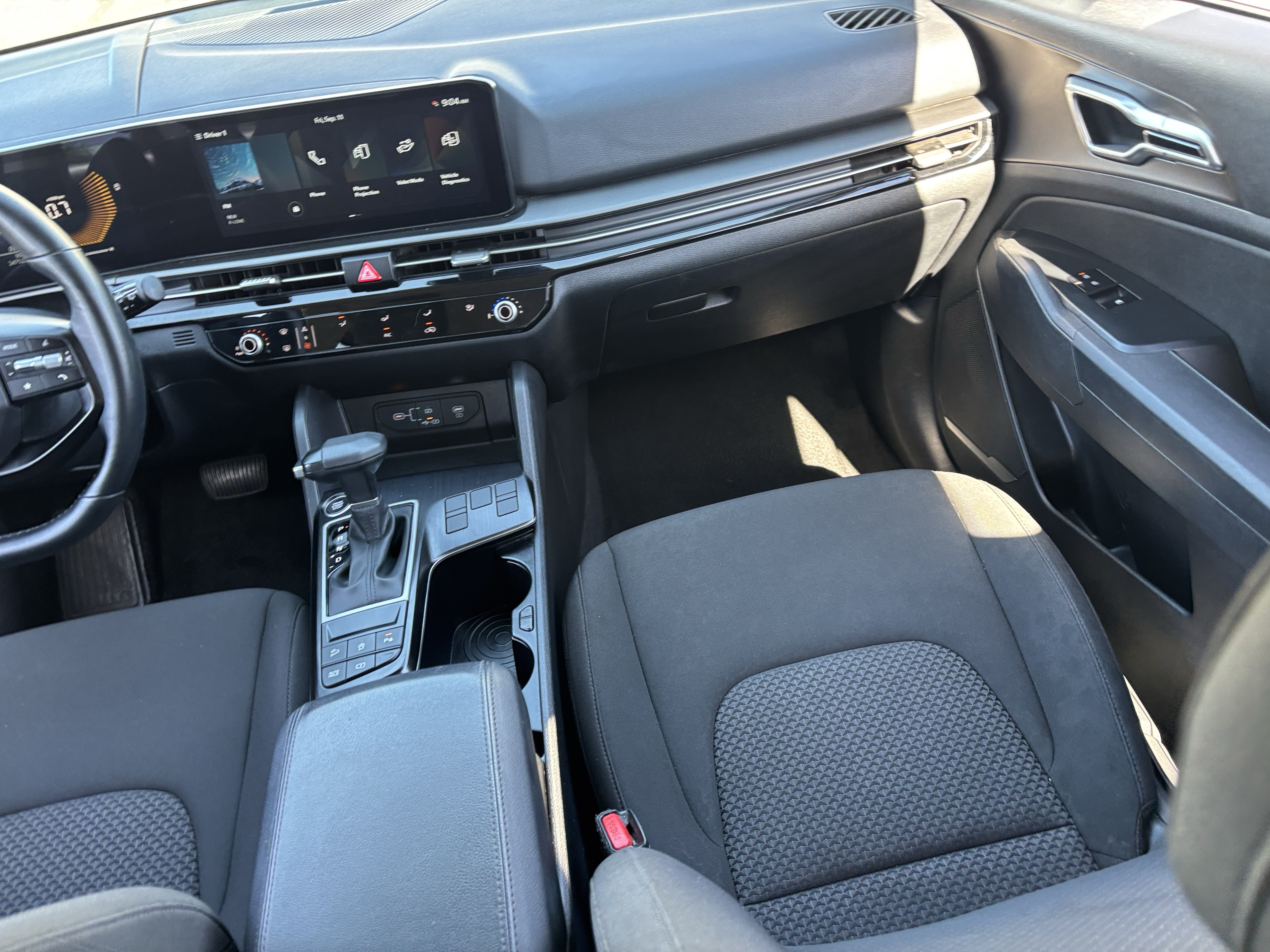 Certified 2026 Kia Sportage LX FWD image 14