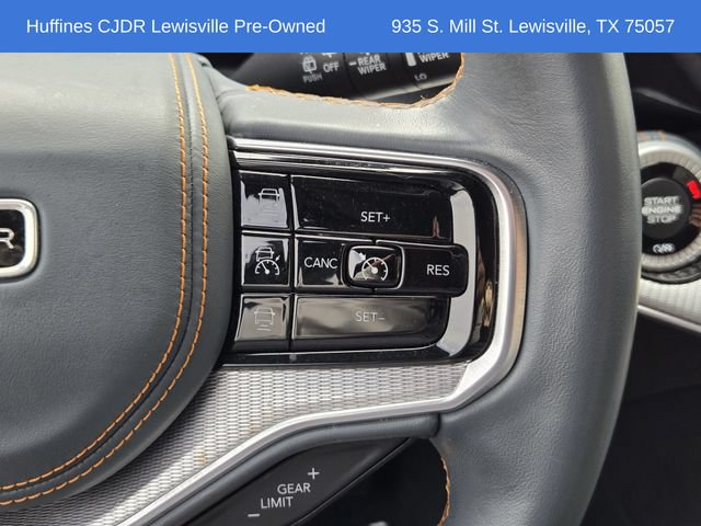 Used 2023 Jeep Grand Wagoneer L Series II w/ Premium Group II AWD/4WD image 40