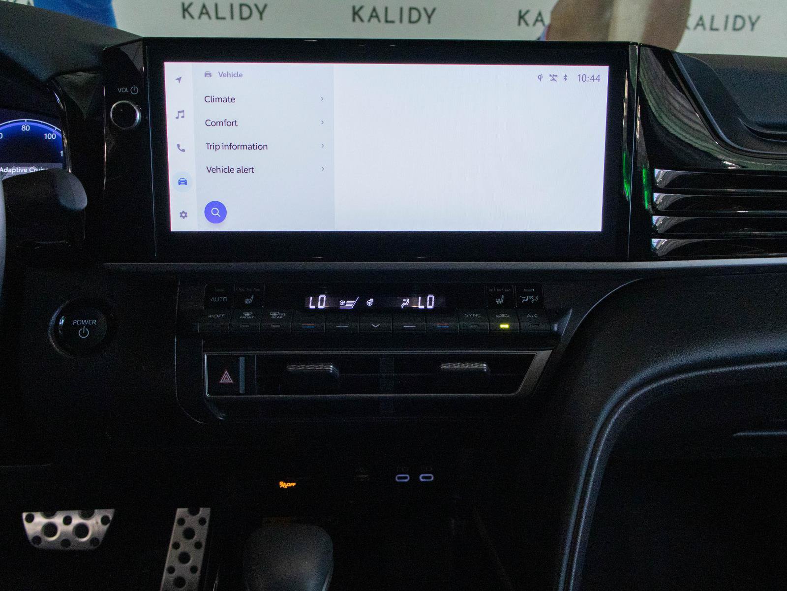 Used 2025 Toyota Camry XSE FWD image 4
