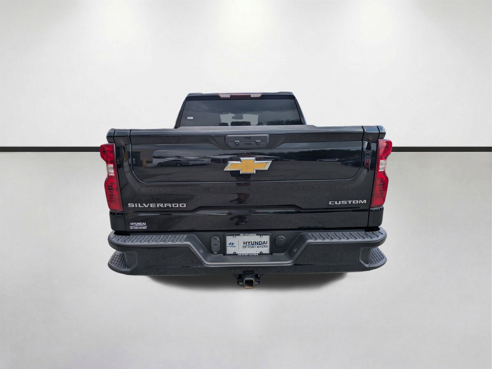 Used 2023 Chevrolet Silverado 1500 Custom RWD image 6