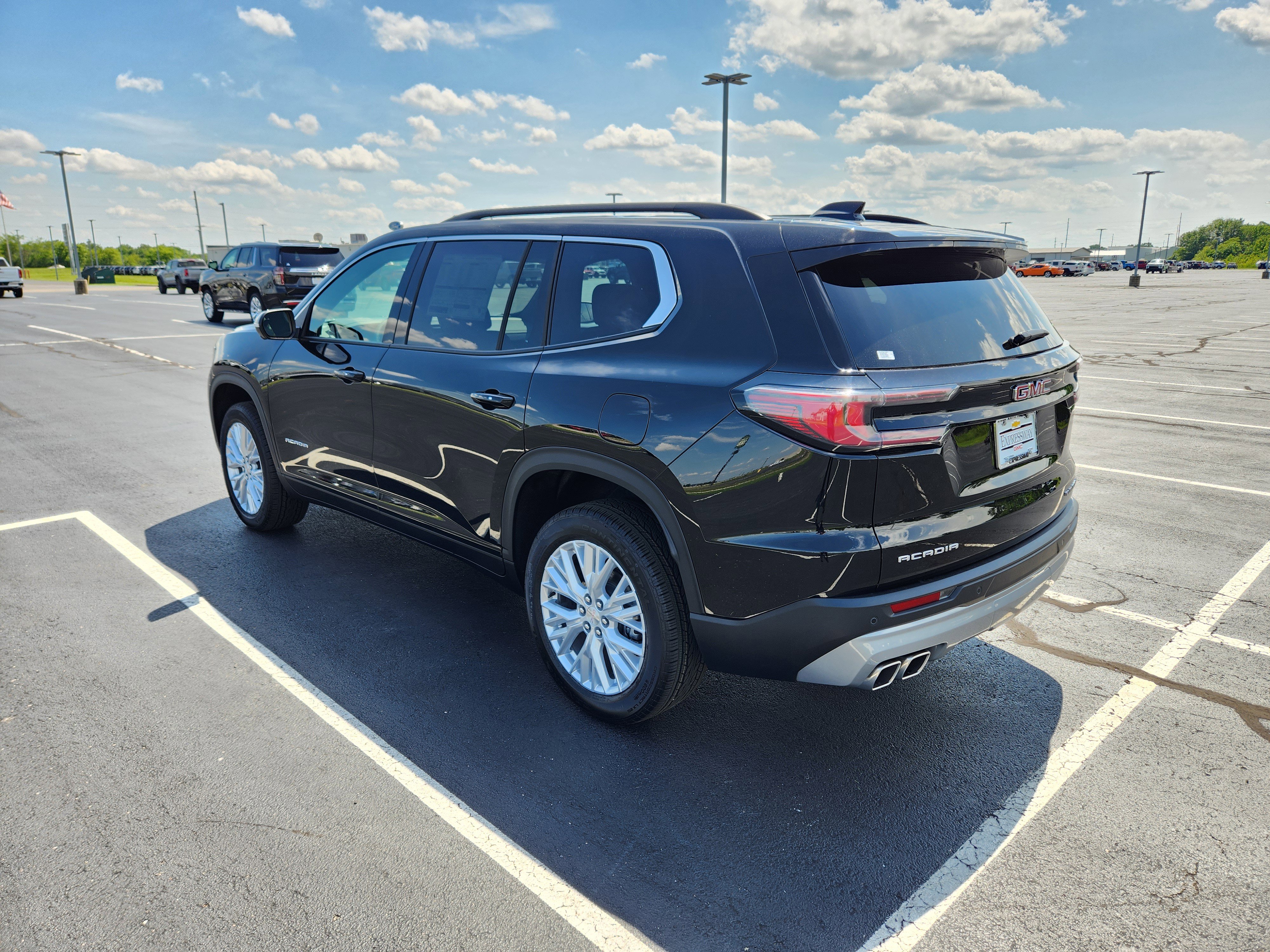 New 2025 GMC Acadia Elevation w/ Elevation Premium Package image 3