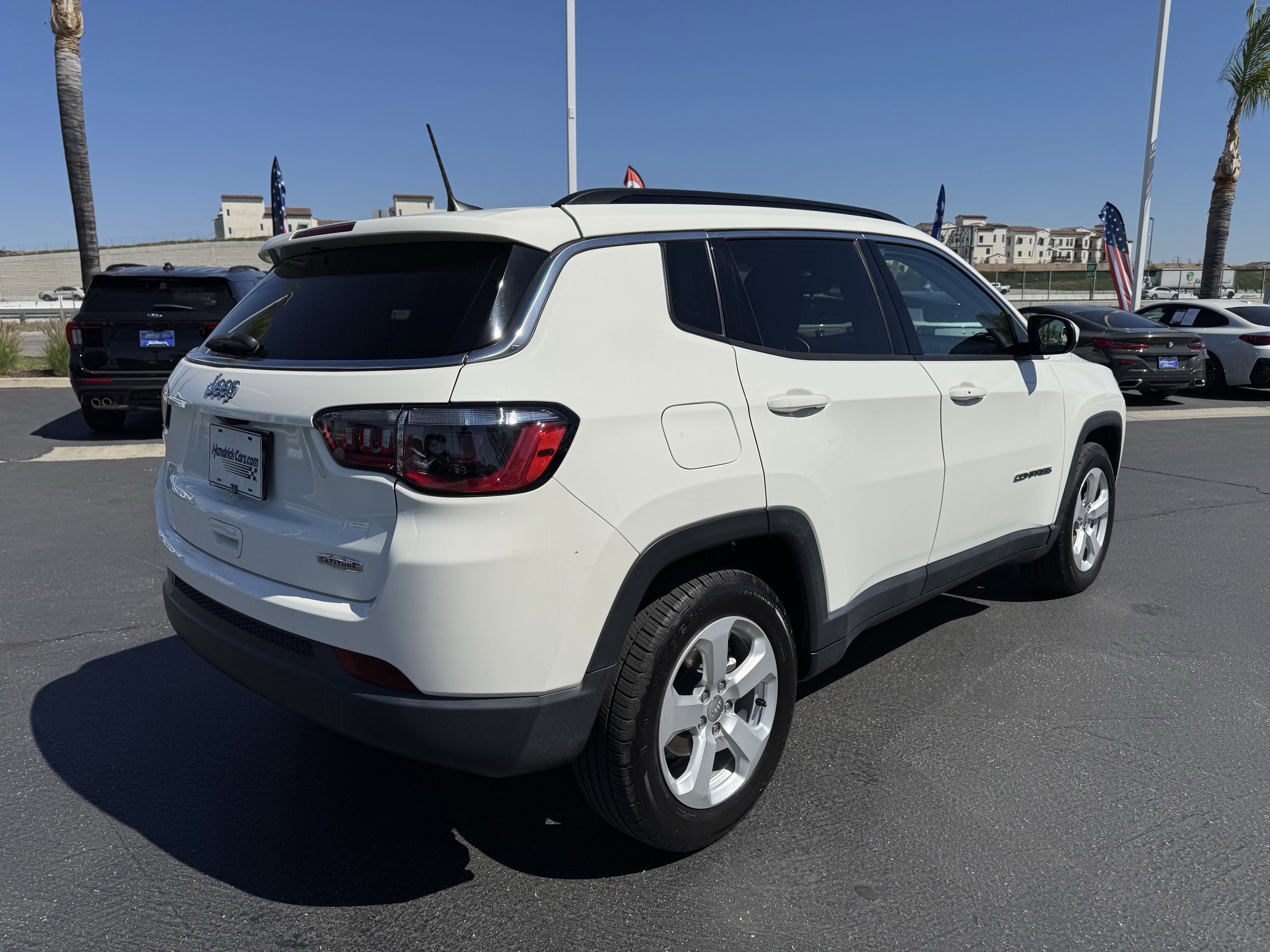 Used 2021 Jeep Compass Latitude image 10
