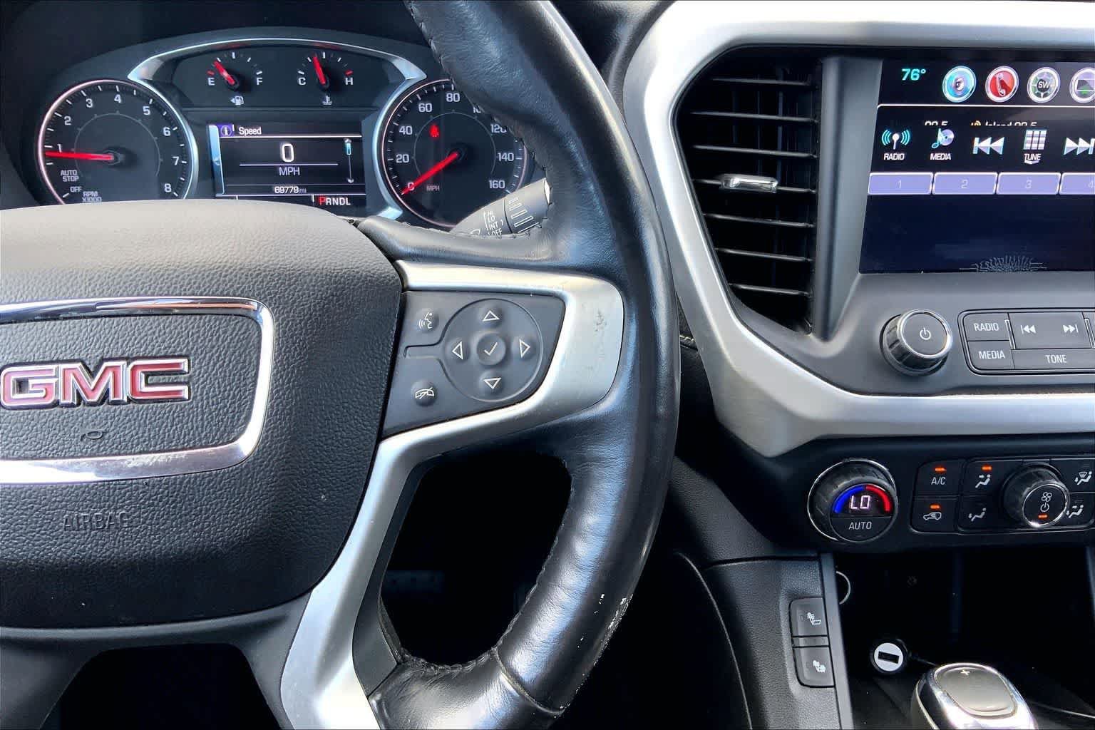 Used 2019 GMC Acadia SLT w/ Black Edition FWD image 26