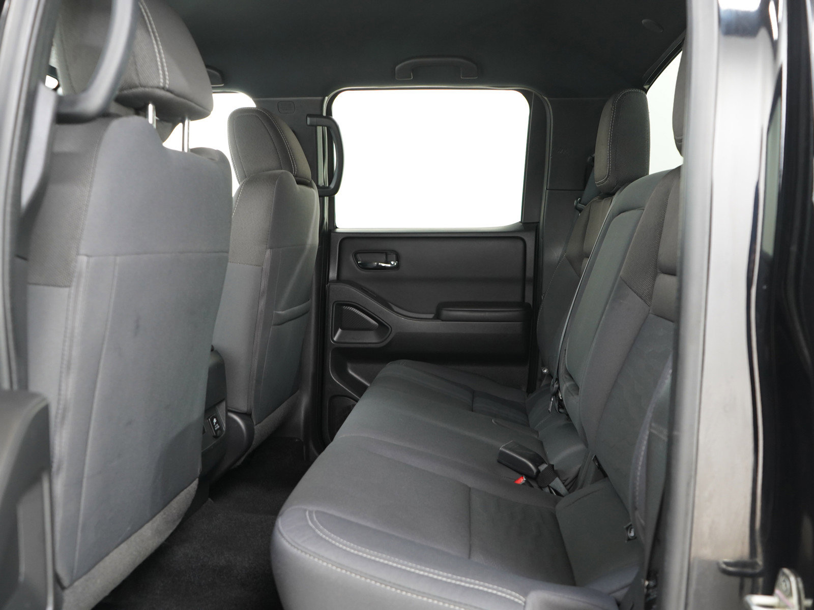 Used 2023 Nissan Frontier SV AWD/4WD image 15