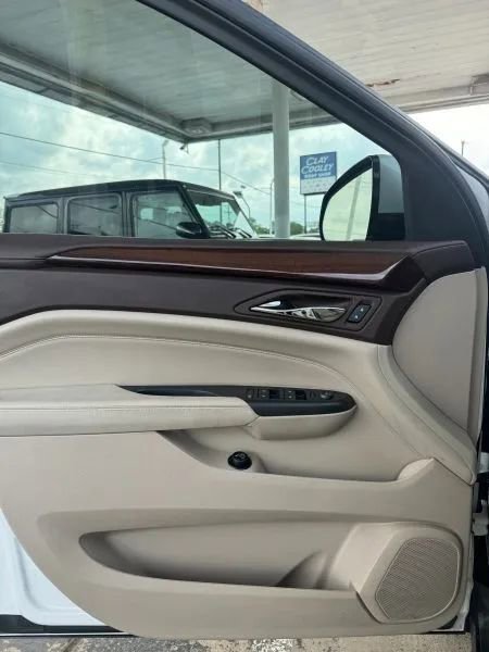 Used 2013 Cadillac SRX Premium FWD image 18