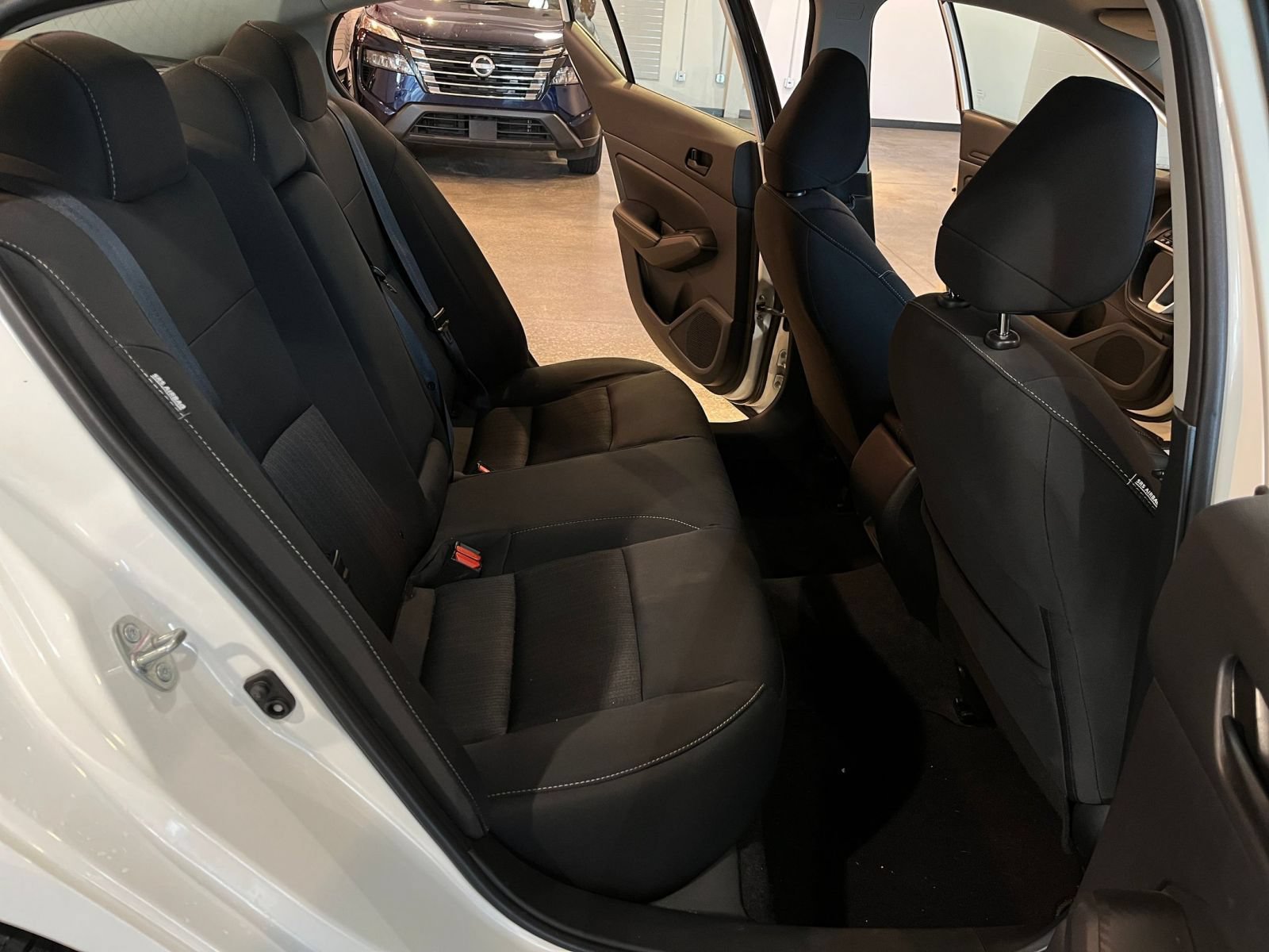 Used 2025 Nissan Altima 2.5 SV FWD image 37