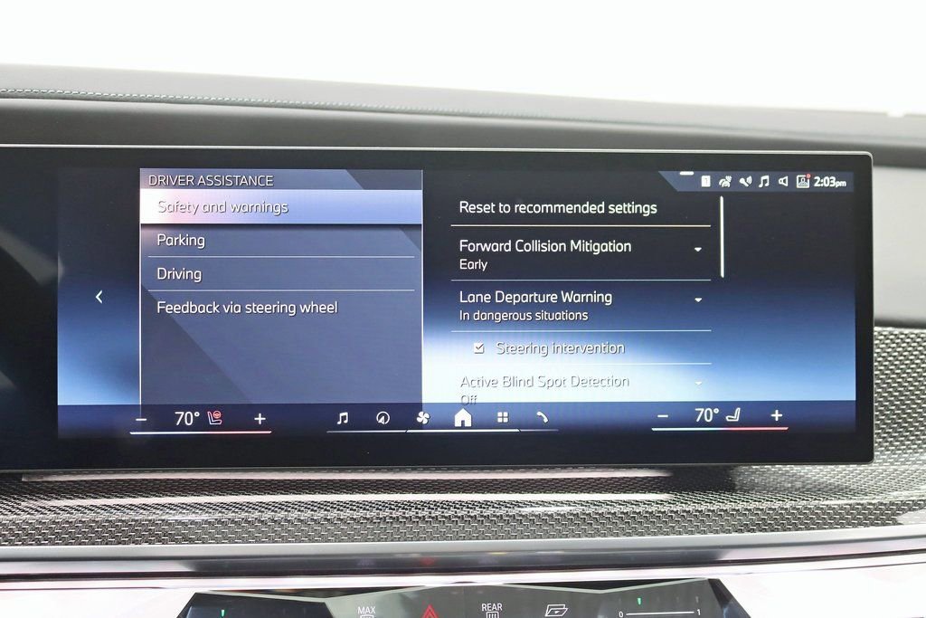 Used 2023 BMW 760i xDrive image 25