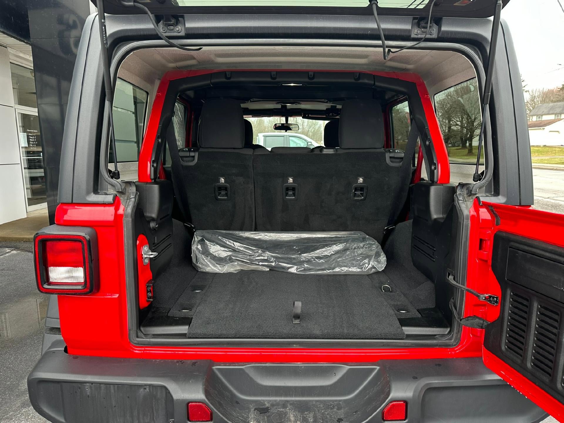 Used 2018 Jeep Wrangler Unlimited Rubicon image 8