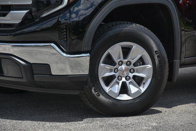 New 2025 GMC Sierra 1500 SLE w/ Preferred Package image 2