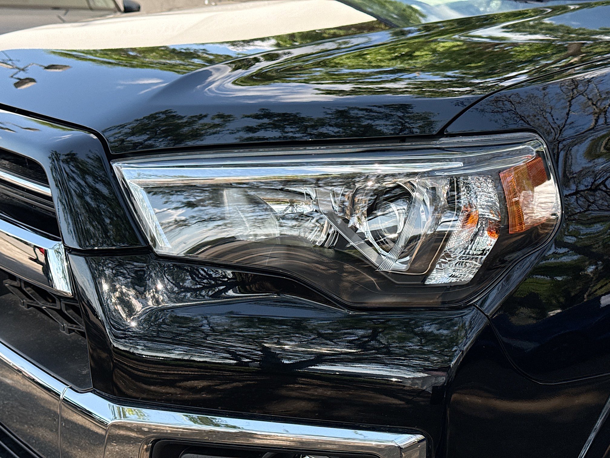 Used 2021 Toyota 4Runner Limited image 9