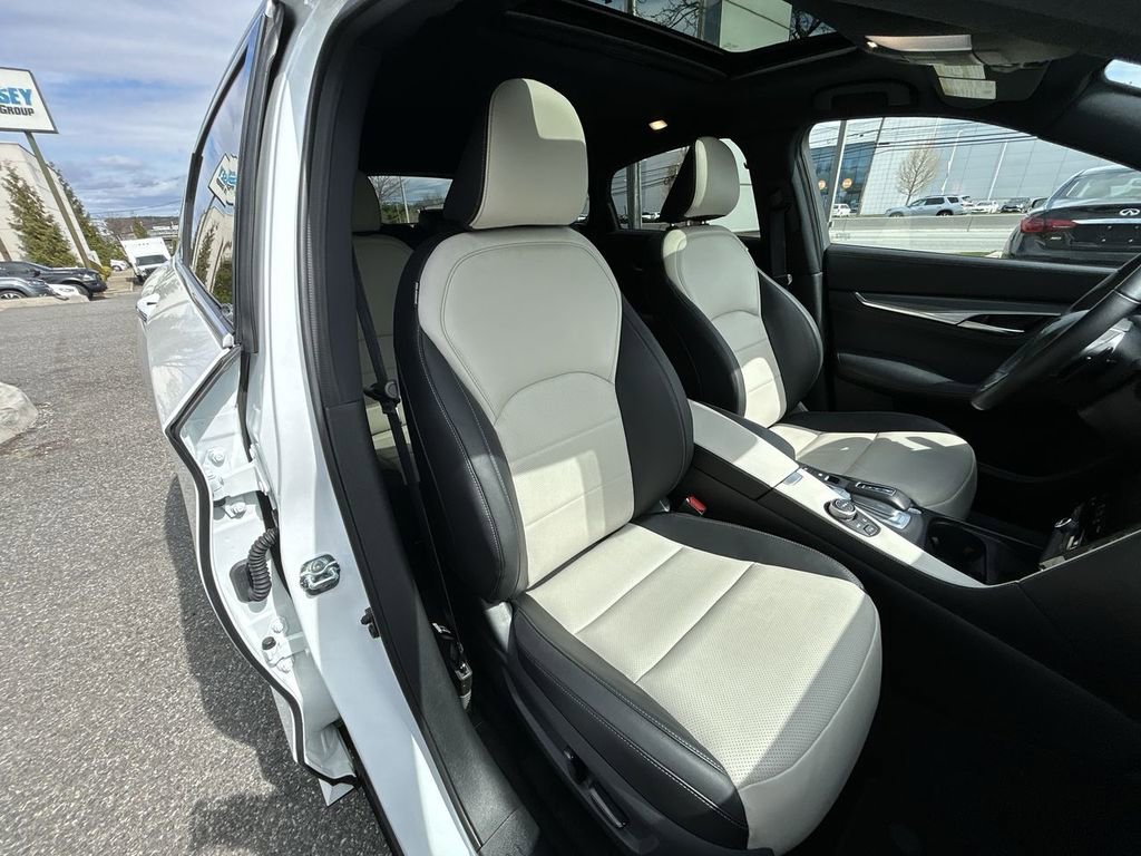 Certified 2025 INFINITI QX55 Luxe w/ Cargo Package image 25
