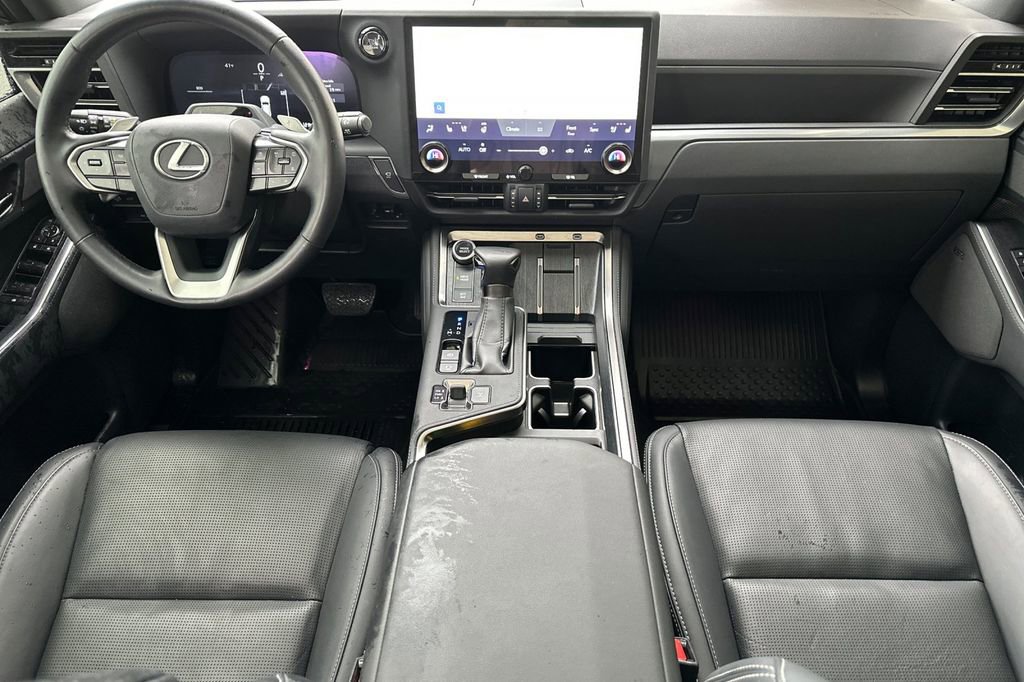 Used 2025 Lexus GX 550 w/ Cold Area Package image 12