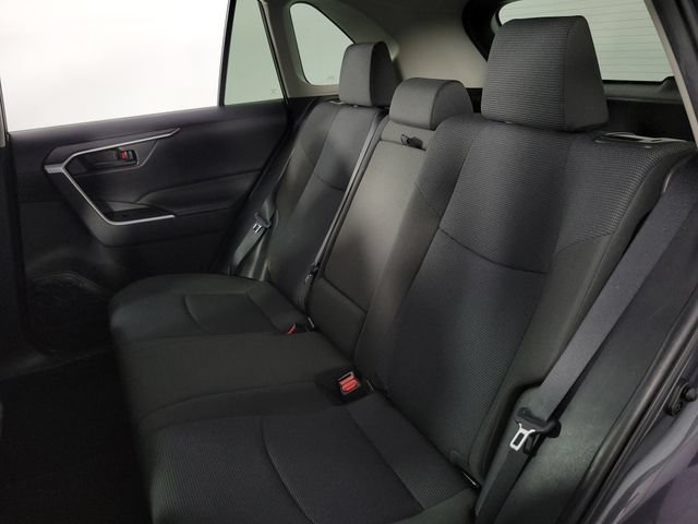 Used 2022 Toyota RAV4 LE FWD image 17
