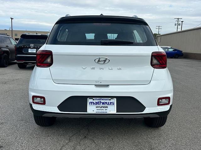 New 2026 Hyundai Venue SEL image 3