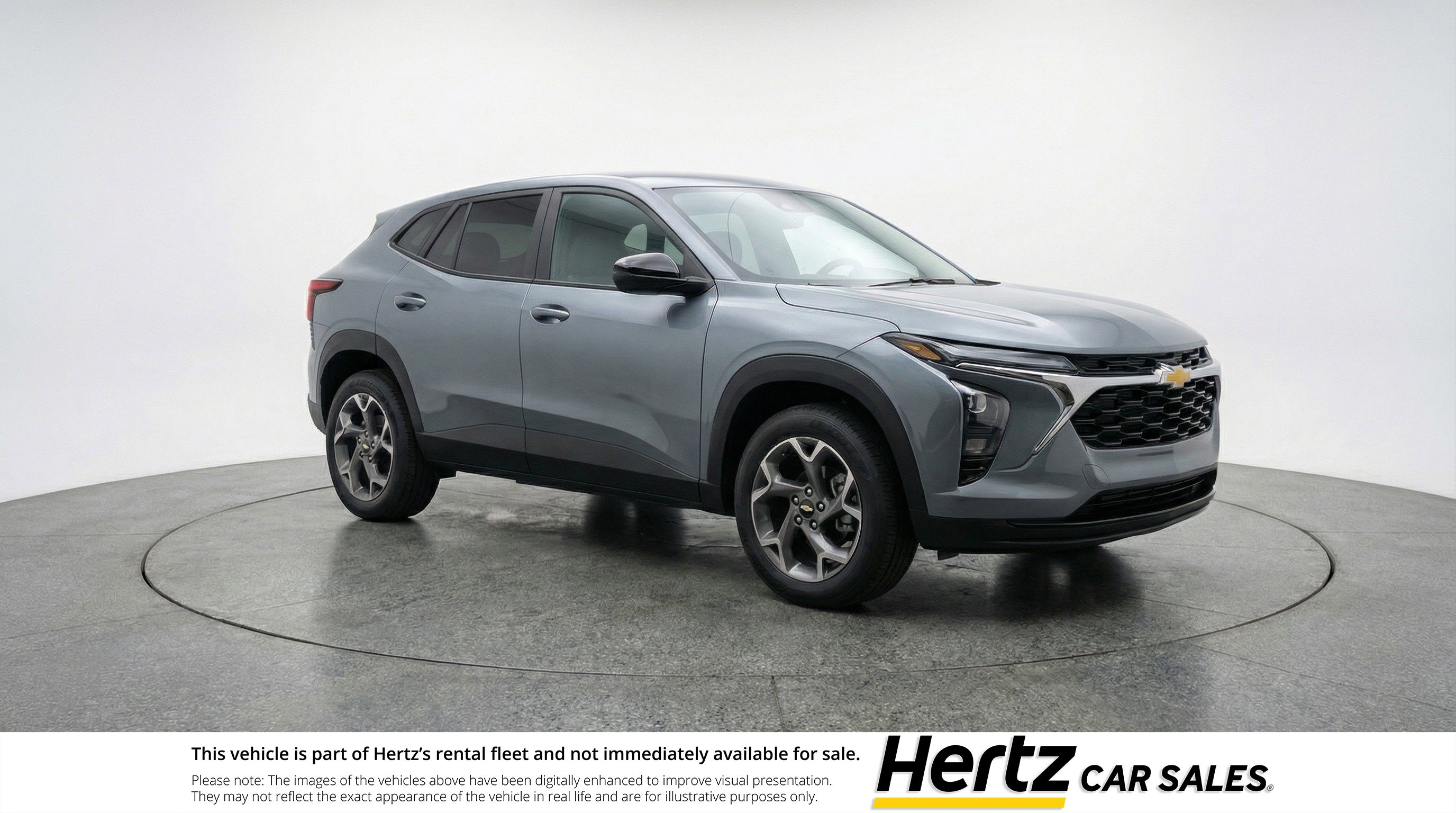 Used 2025 Chevrolet Trax LT image 1