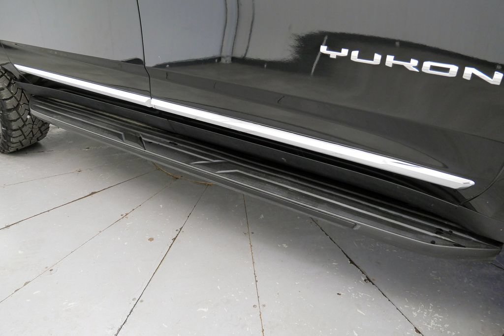 Used 2023 GMC Yukon XL SLT AWD/4WD image 37